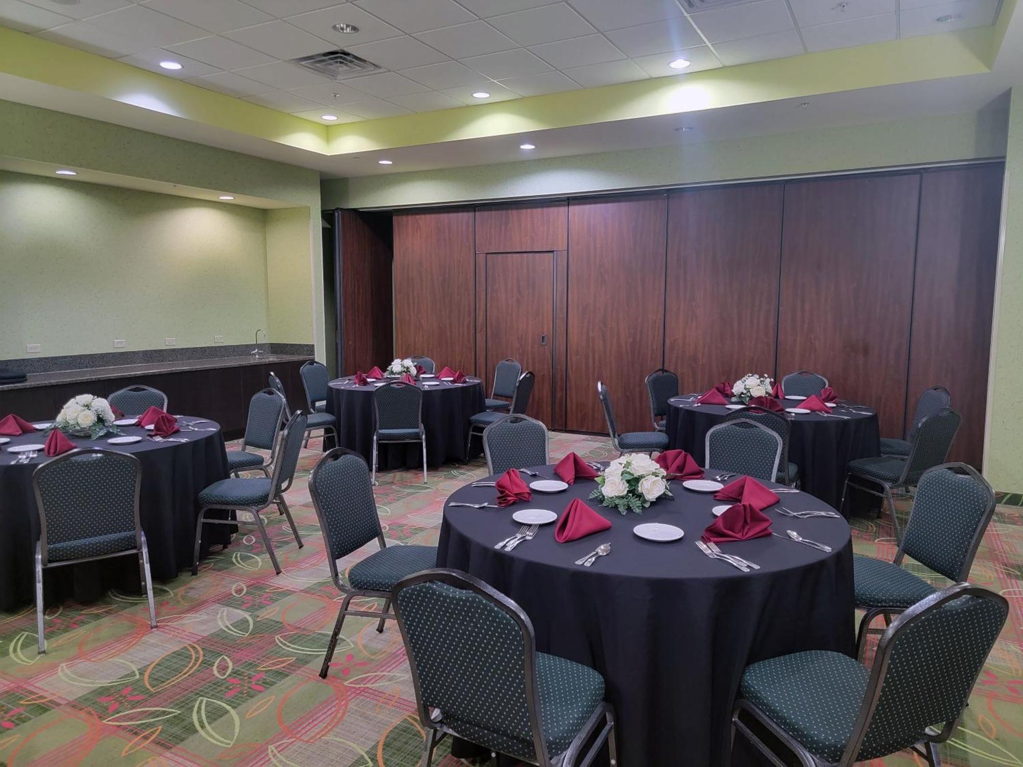 Holiday Inn Garland By Ihg Luaran gambar