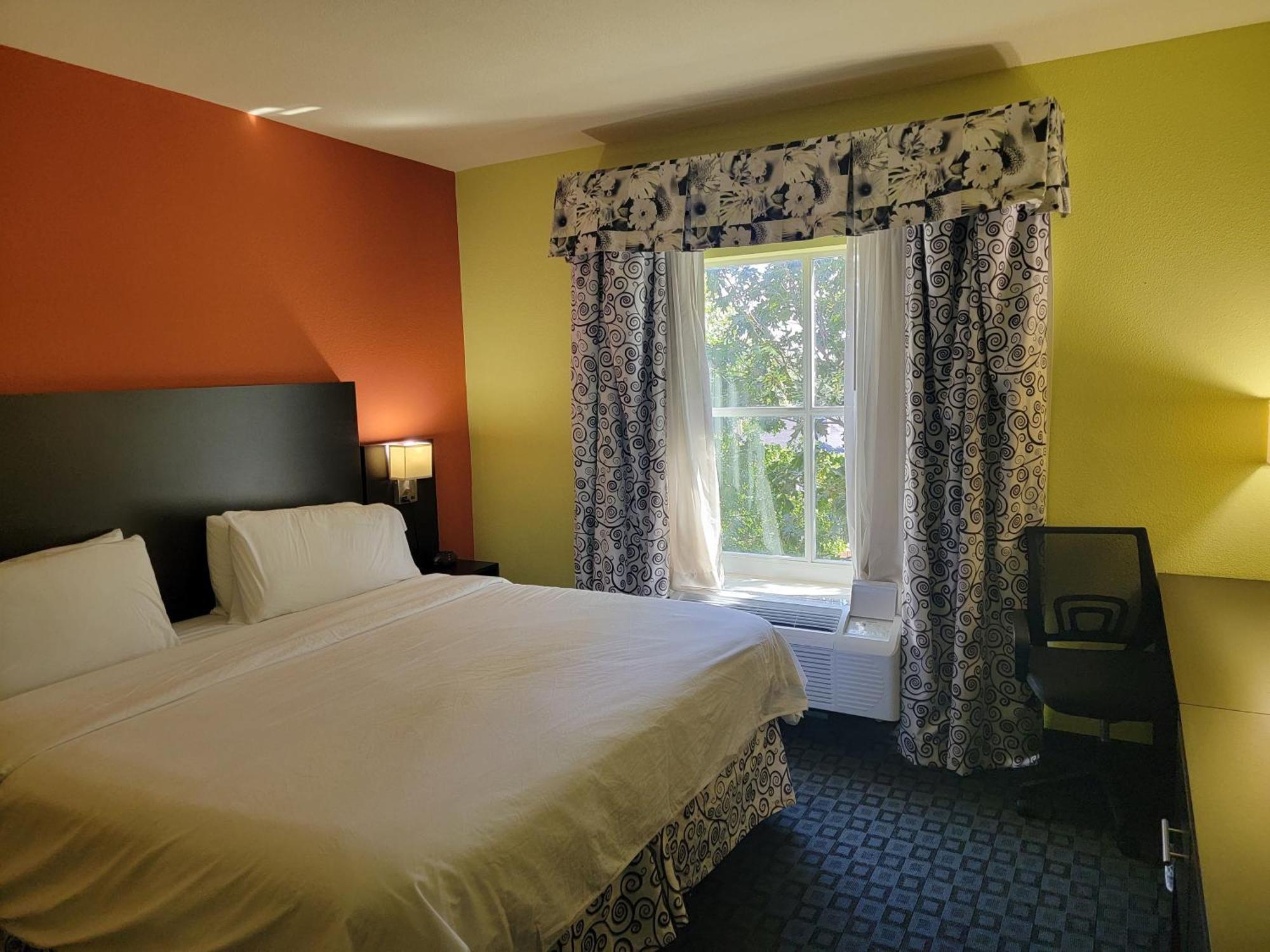 Holiday Inn Garland By Ihg Luaran gambar